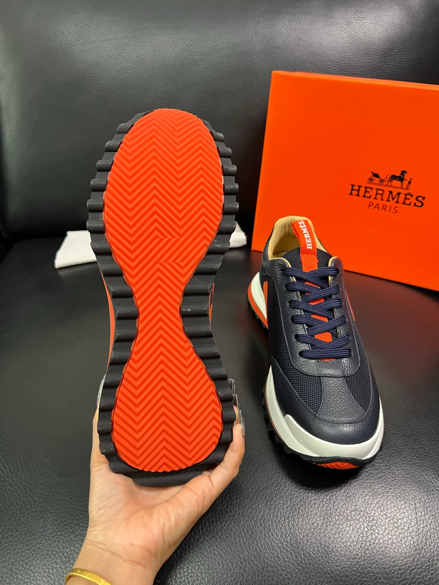 Men's shoes 💰800 Hermes top purchasing Hermes counters are on sale at the same time with original factory configuration, original cowhide imported from Italy and mesh fabric, high-quality splicing technology, fully imported water-dyed cowhide lining, soles: original soles specially provided by the original factory are super comfortable, the original factory follows the order and high quality, you can enter and exit the counter at will, you are welcome to compare and synchronize with the counter, code number 39-44 (customized 38 45) 85863